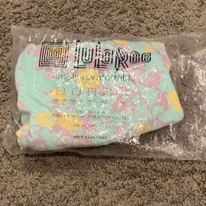 LulaRoe Tall & Curvy leggings NWOT